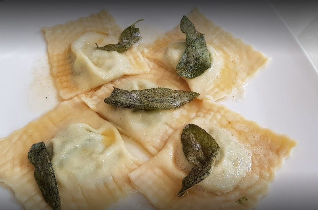 ravioli con burro e salvia