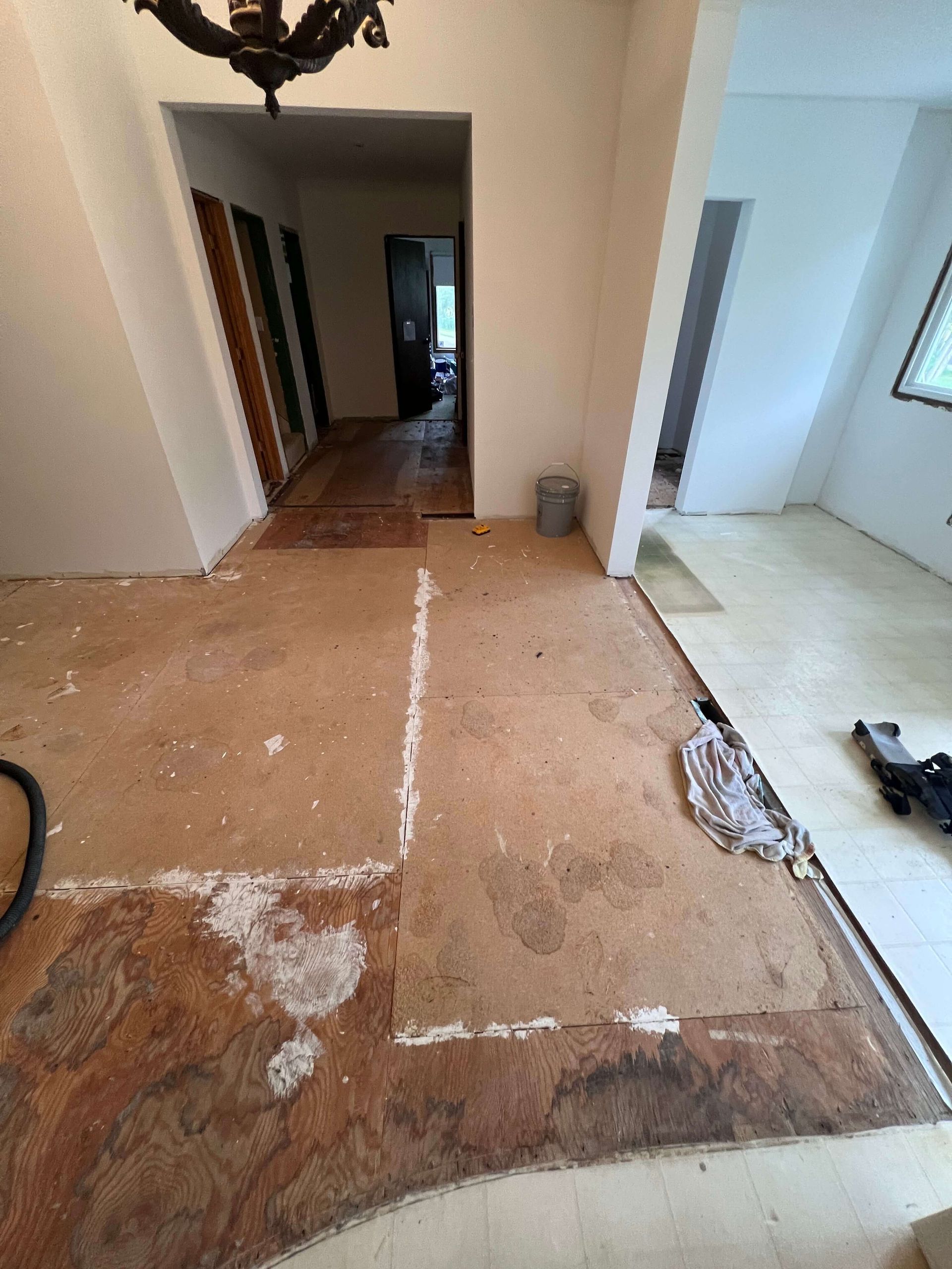 Flooring installation in St Fransis