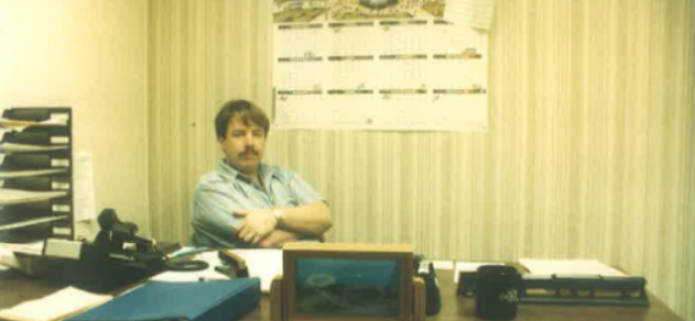 Roger Heiter working at yacht club trailers