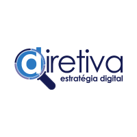 Un logotipo para directiva estrategia digital con una lupa.