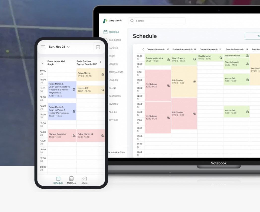 Smartphone e laptop che mostrano un programma con appuntamenti colorati, evidenziati in verde, giallo e rosso.