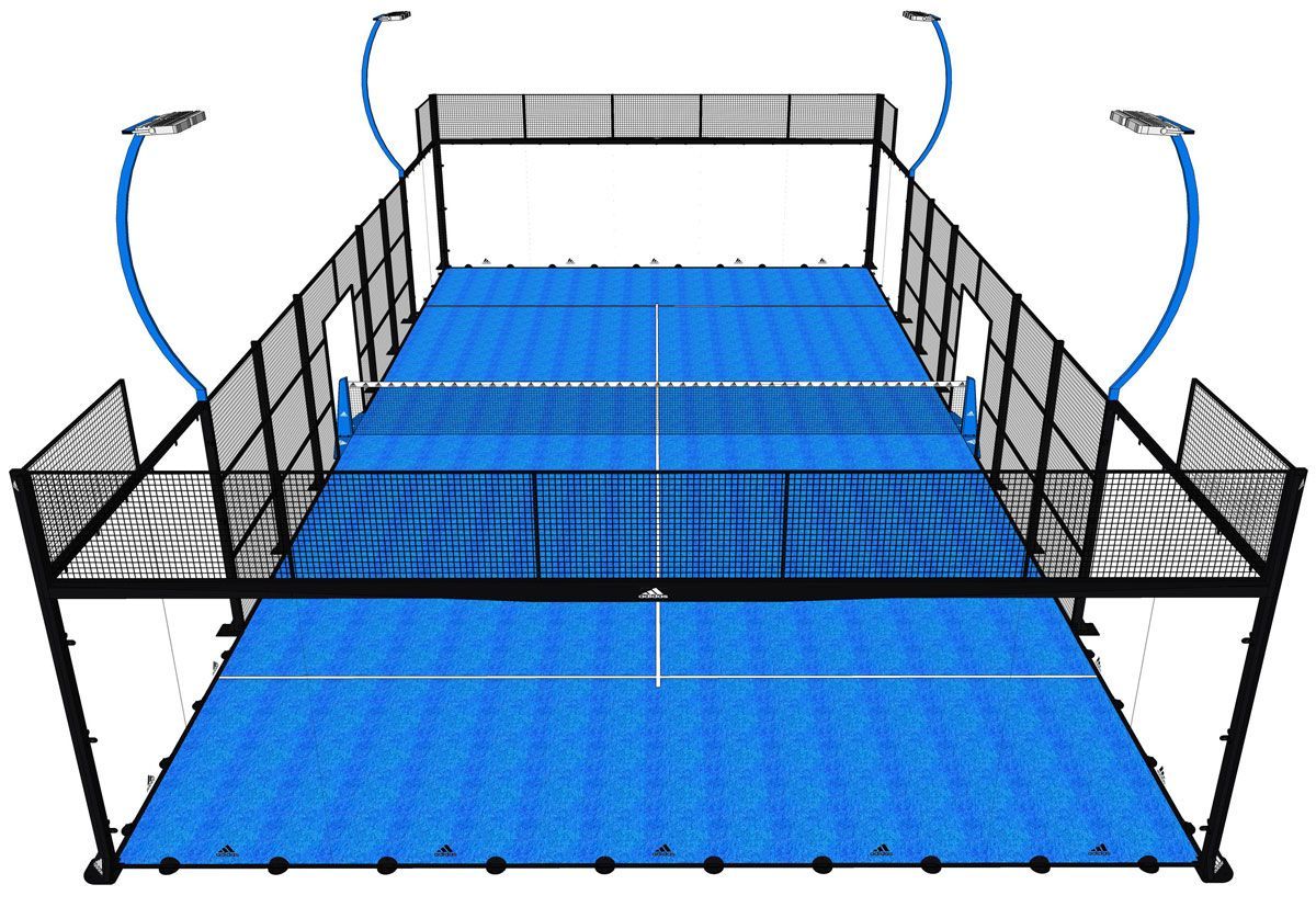 Campo da padel blu e nero con rete, circondato da pareti in vetro e luci dall'alto.