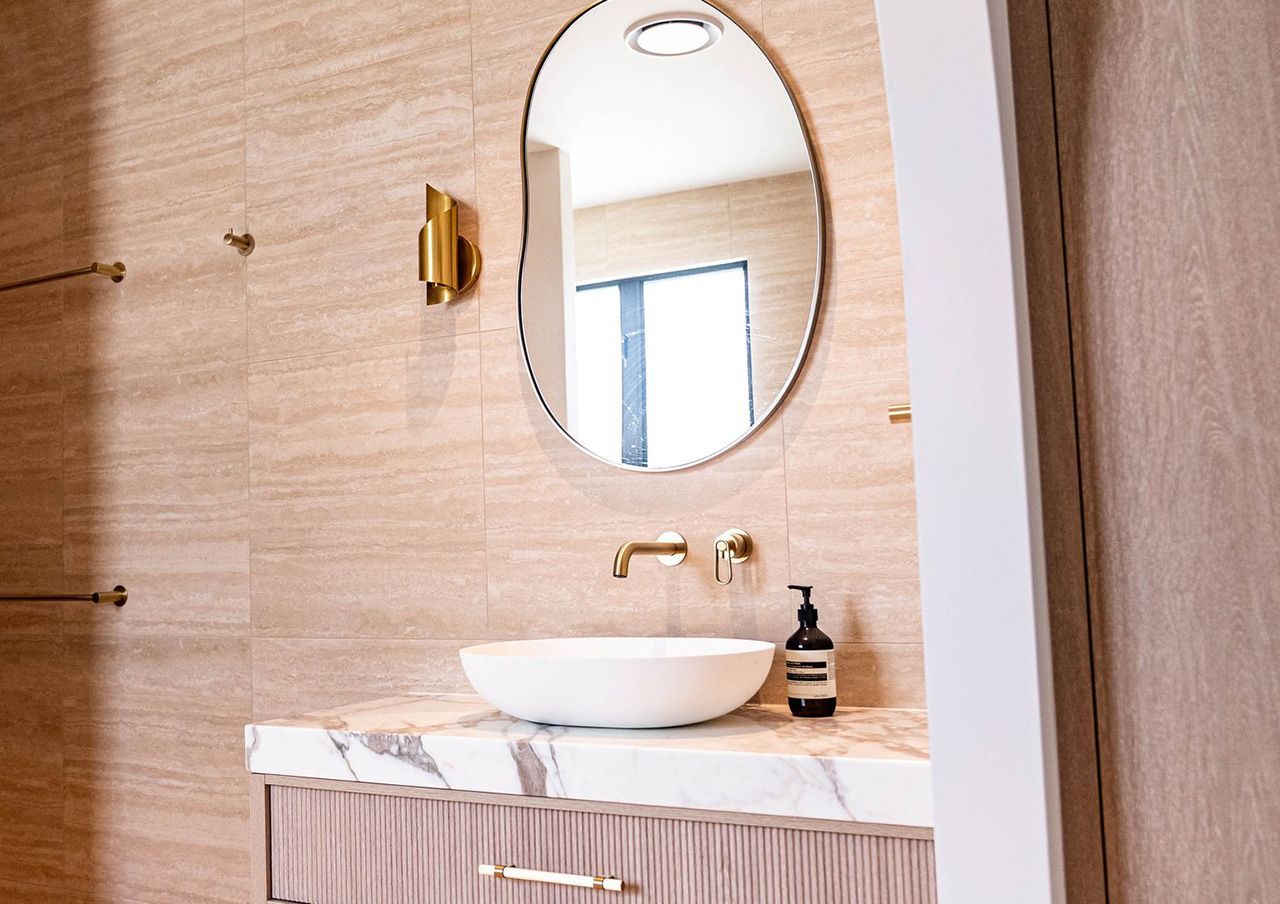 Modern Bathroom Vanity With Oval Mirror, White Stone Basin