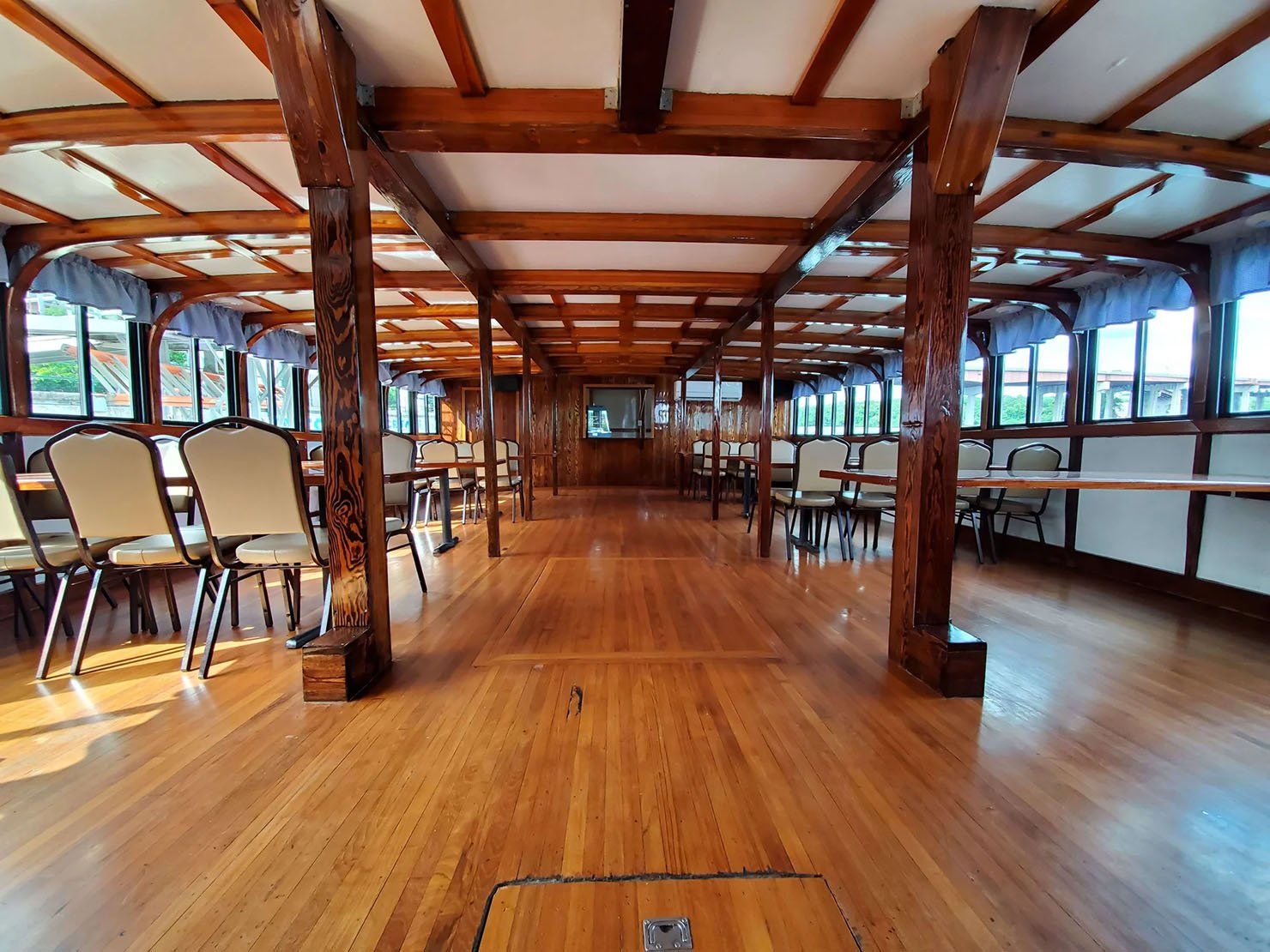 Lowest deck dining room — Albany, NY — Dutch Apple Cruises