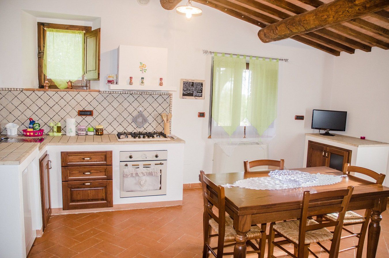 cucina dell'alloggio per vacanze in Toscana