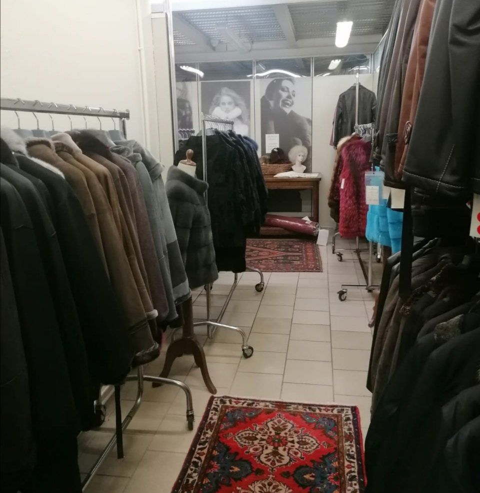 vendita capi di seconda mano