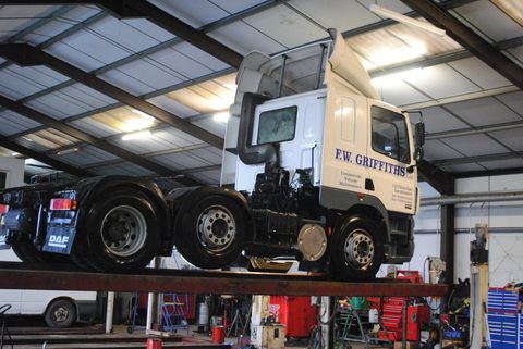 Breakdown recovery - Leominster, Herefordshire - F.W. Griffiths Ltd - Vehicle servicing