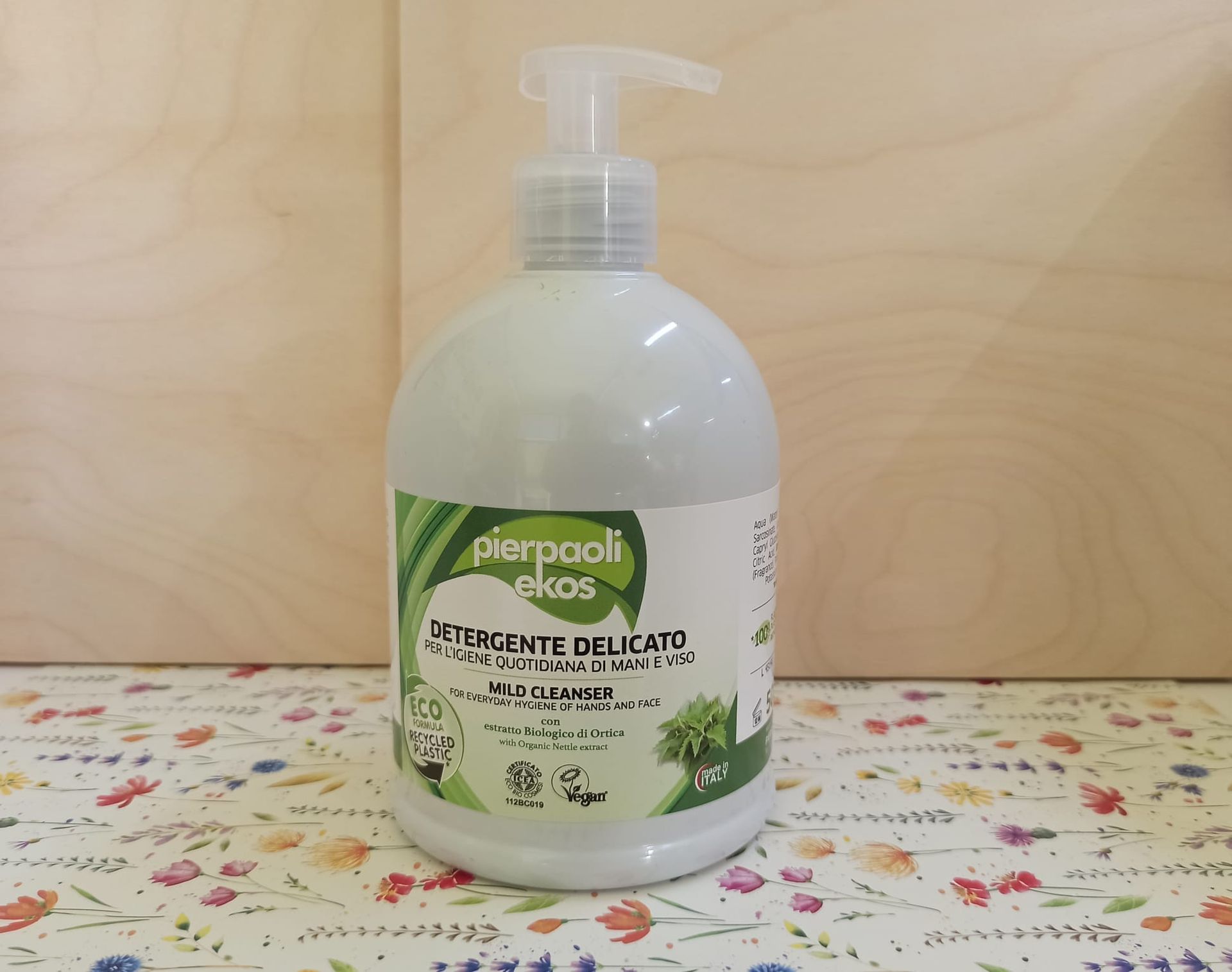 Ekos detergente ecobio delicato. mani e viso con estratto di ortica.