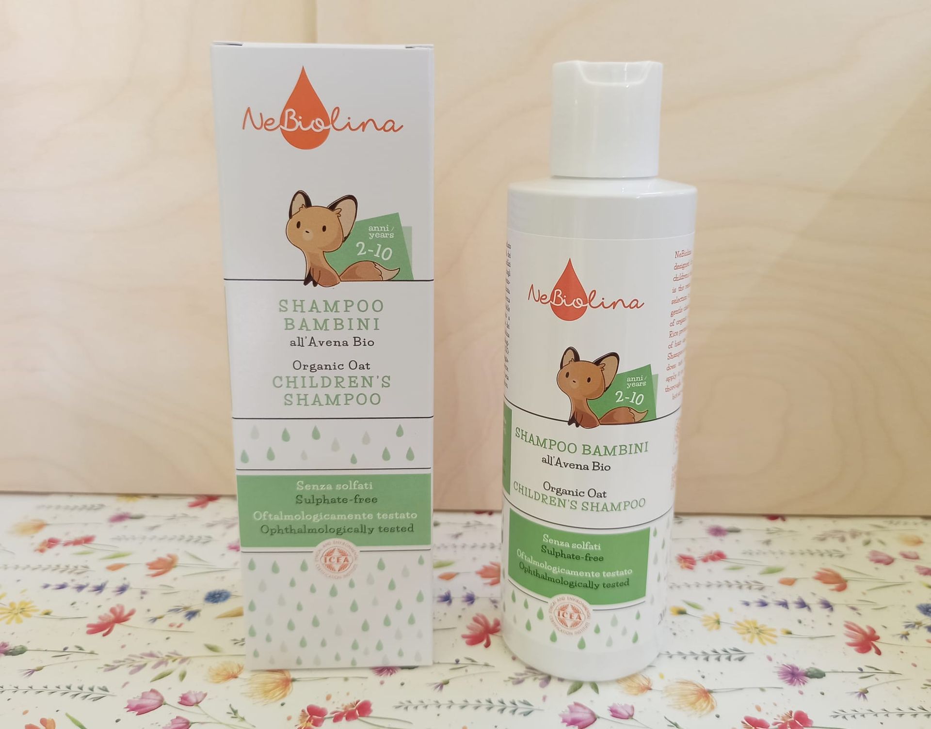 NeBiolina da Airone a Poggibonsi Siena. linea cosmetica biologica italiana specifica per l' infanzia del bebè con estratto di avena bio.
Shampoo.