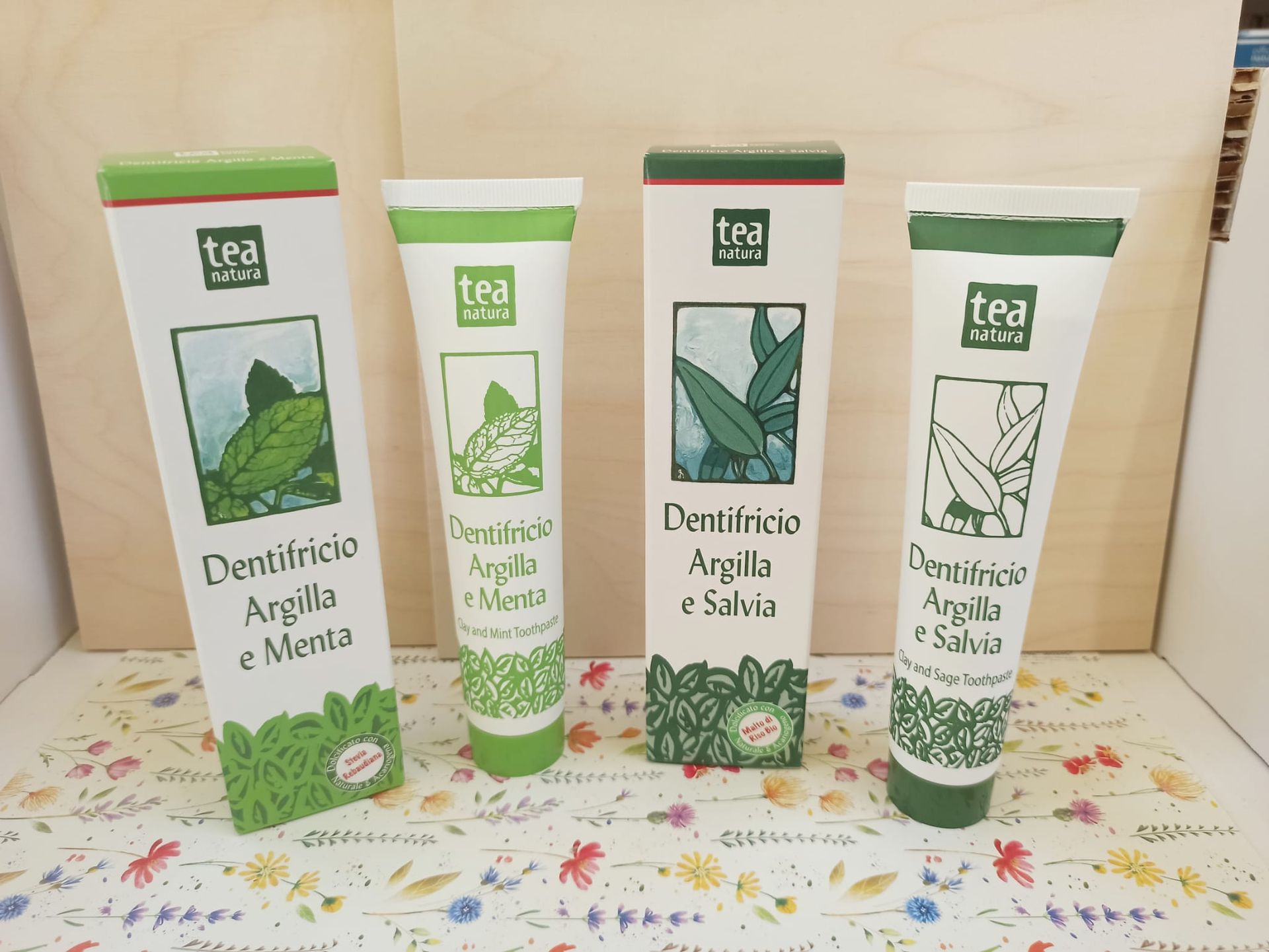 Tea Natura dentifricio classico da Airone a Poggibonsi Siena. argilla e menta o argilla e salvia. Dolcificati con ingredienti naturali e acariogeni.