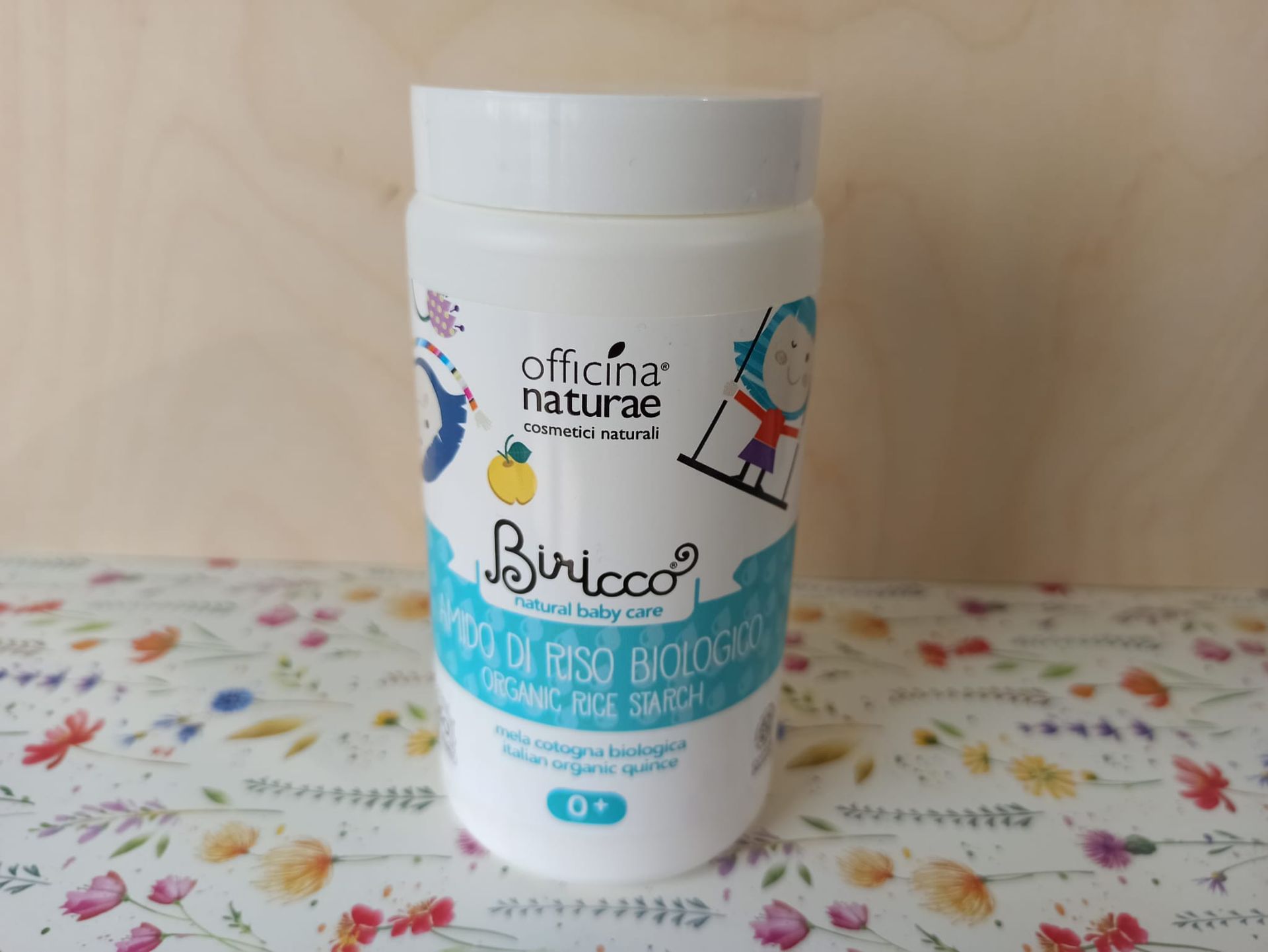 Officina Naturae Biricco Poggibonsi Siena. linea detergenza bio per neonati e bambini arricchita con preziosi estratti vegetali biologici di Mela Cotogna italiana. Amido di riso biologico.