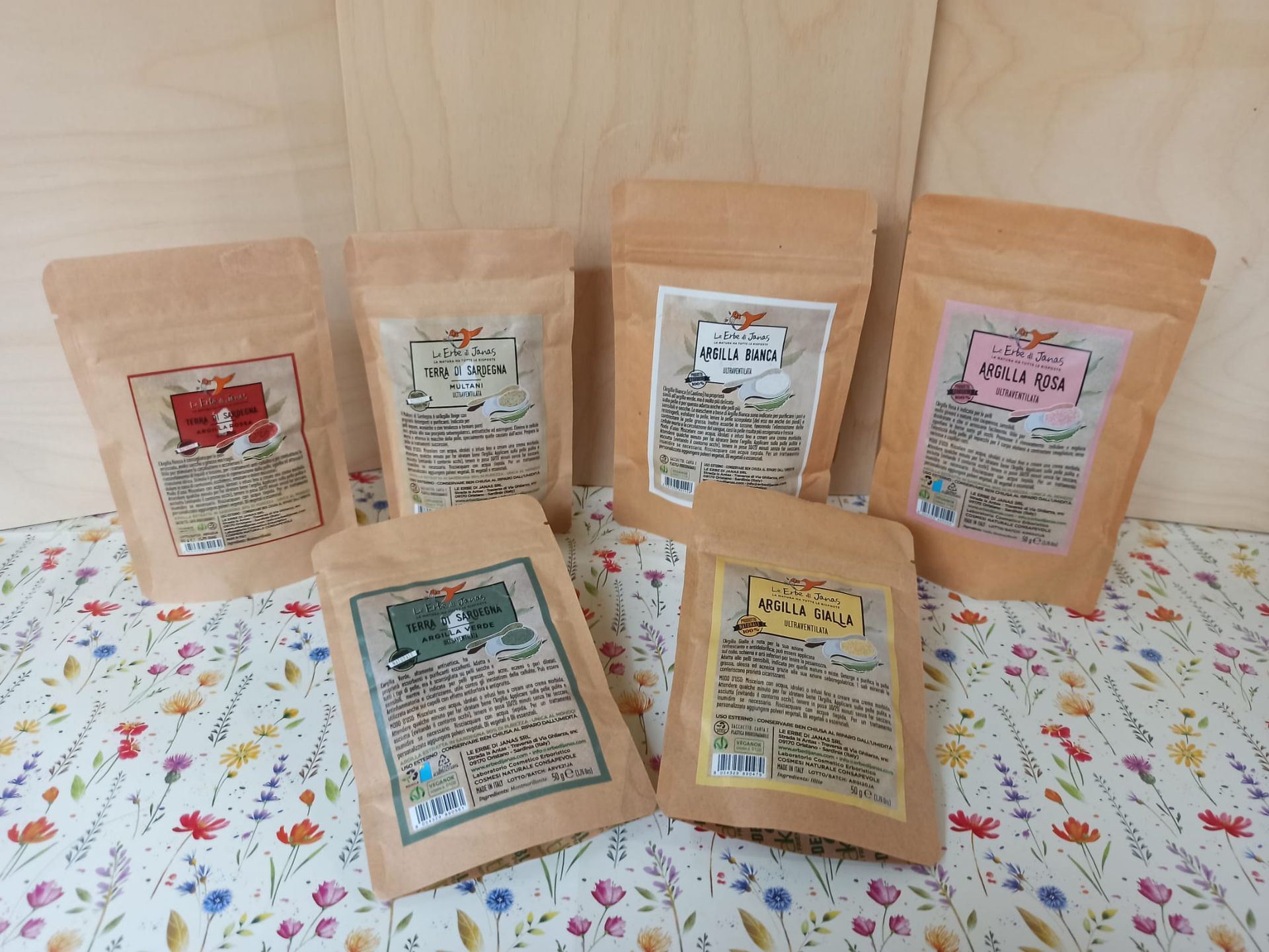 Le Erbe di Janas. Argille 100% Naturali: Rossa, Multani, Bianca, Rosa, Verde e Gialla
