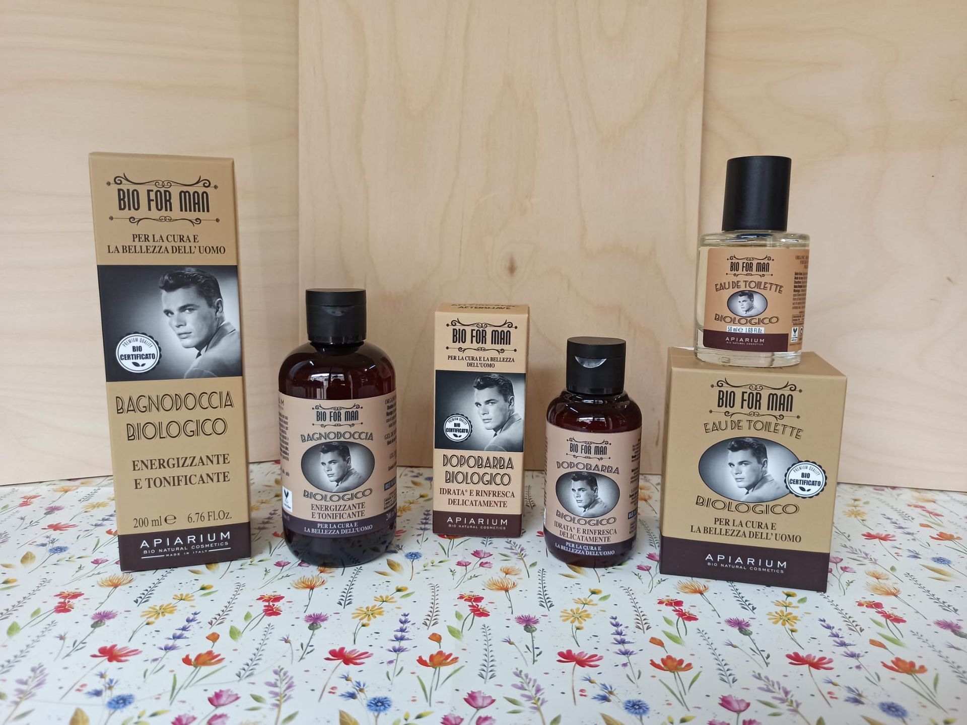 Apiarium linea skin care uomo biologica. bagnodoccia, dopobarba e eau de toilette