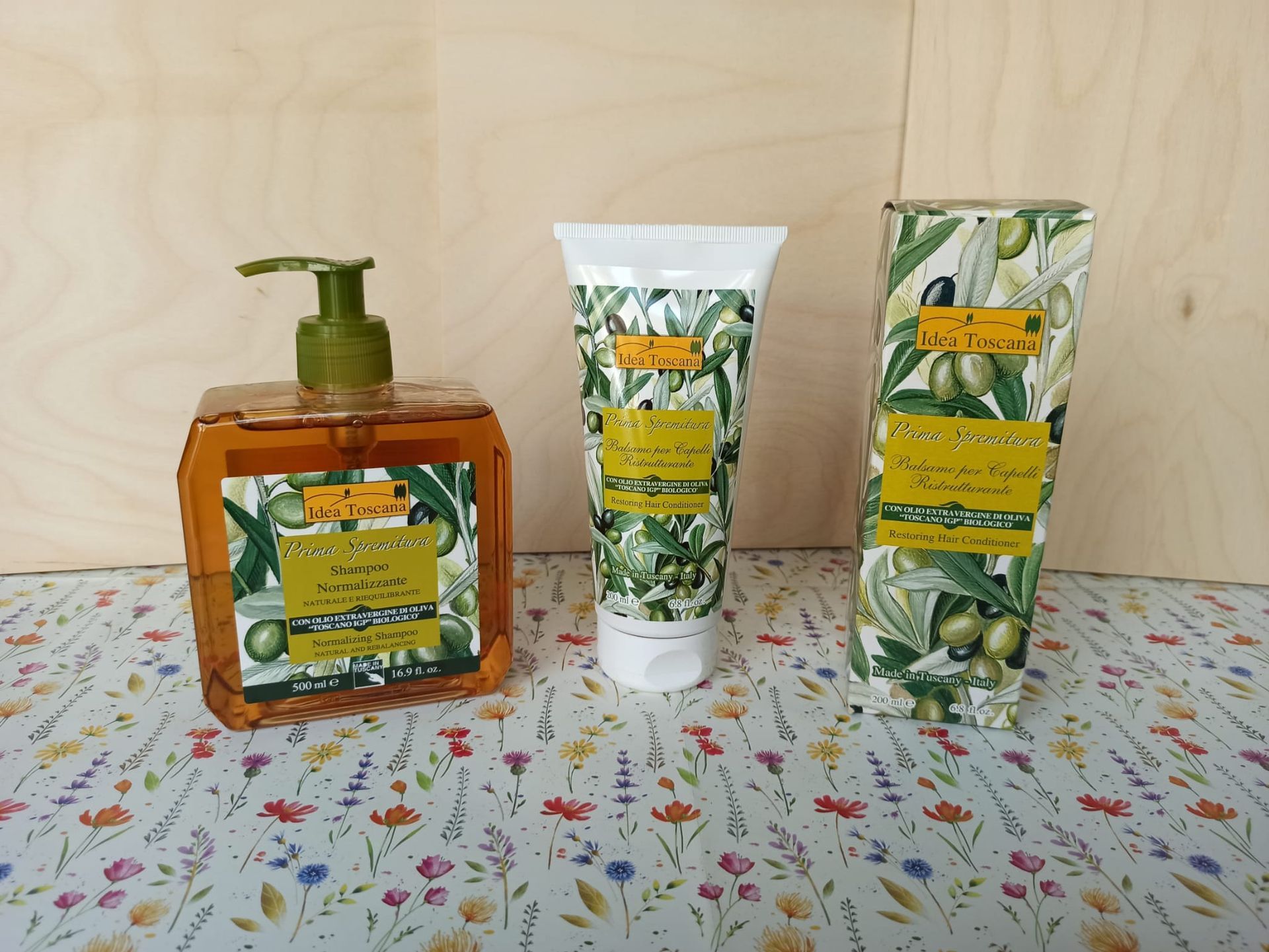 Idea Toscana. linea Prima Spremitura con olio di oliva di Idea Toscana: shampoo e balsamo.