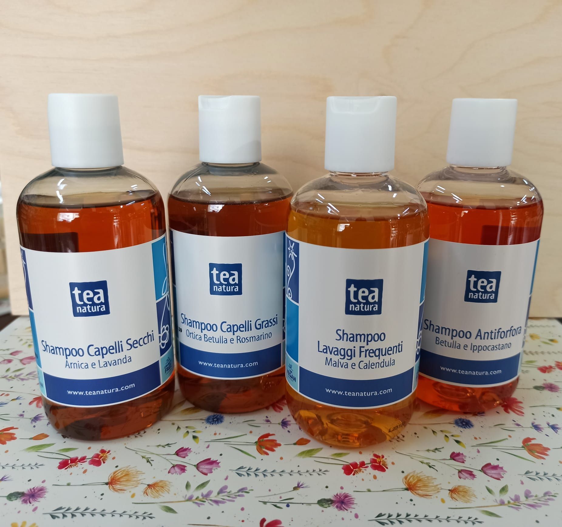Tea Natura linea shampoo. per capelli: secchi, grassi, lavaggi frequenti e antiforfora.