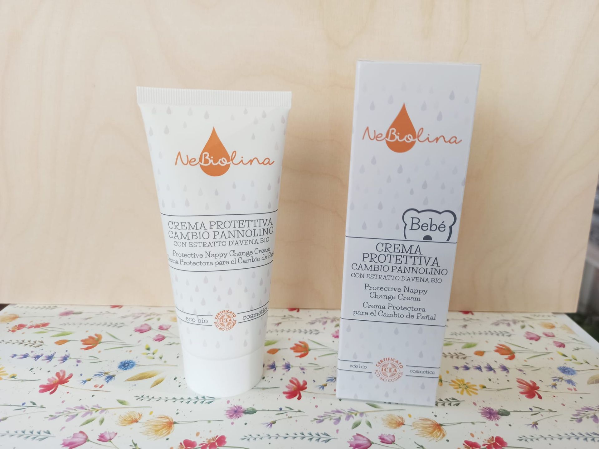 NeBiolina poggibonsi Siena. linea cosmetica biologica italiana specifica per l' infanzia del bebè, con estratto di avena bio. Crema protettiva cambio pannolino.