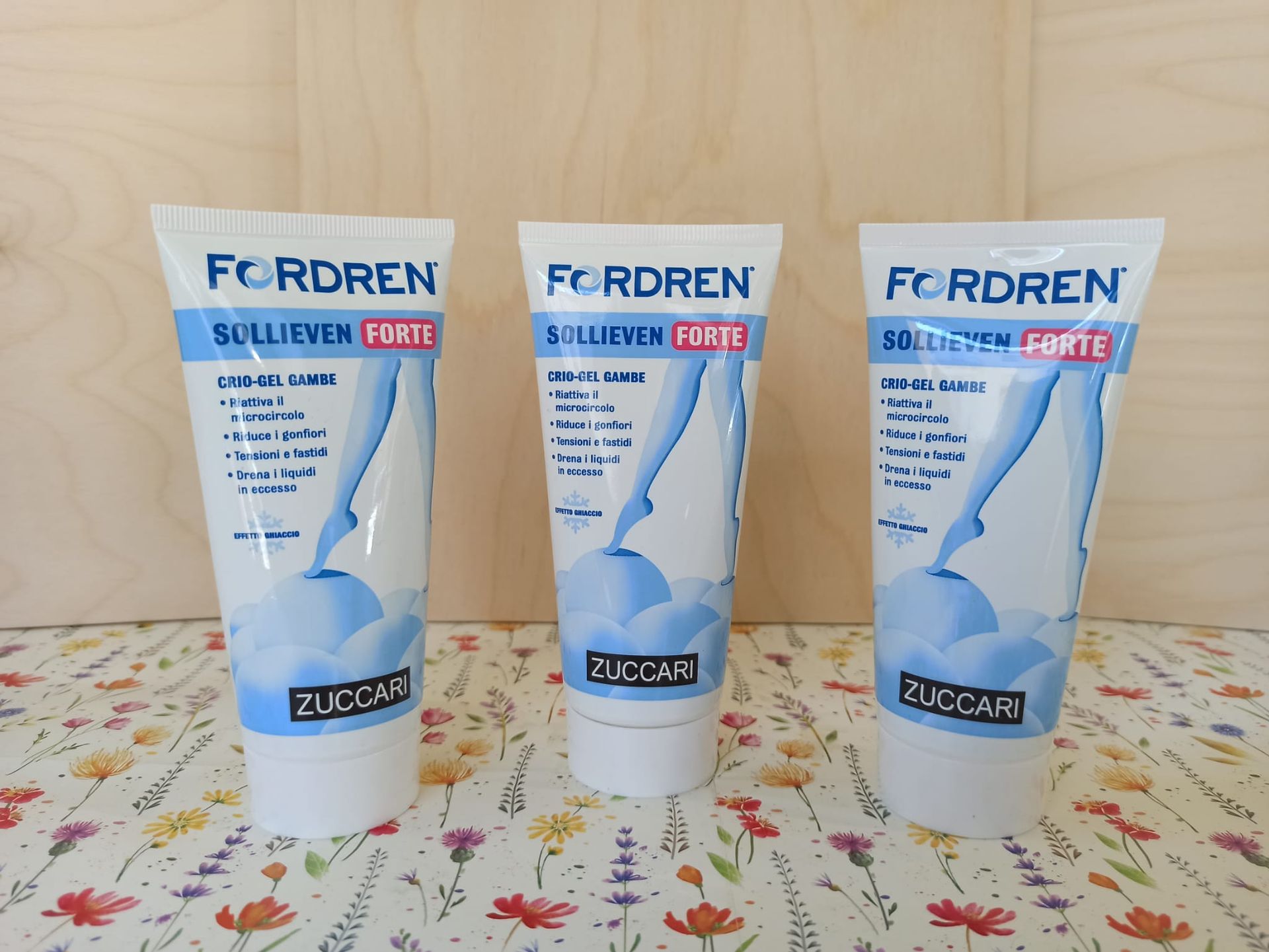 Zuccari Fordren Sollieven Forte Poggibonsi Siena. Crio gel gambe, piedi e caviglie. Con effetto ghiaccio, riattiva il microcircolo, riduce gonfiori e drena i liquidi in eccesso.