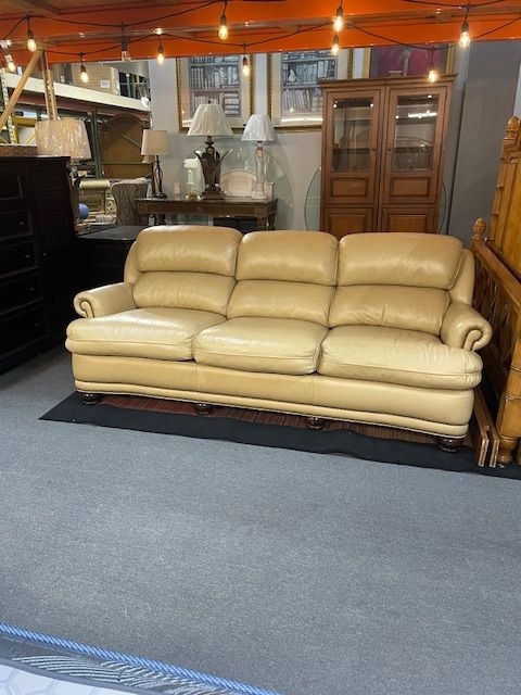 Preowned-beige-Hancock&Moore-stationary-sofa
