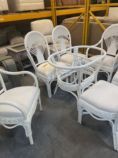 Preowned-white-wicker-dinette-with-six-chairs-bratz-CFW-ft-myers-fl