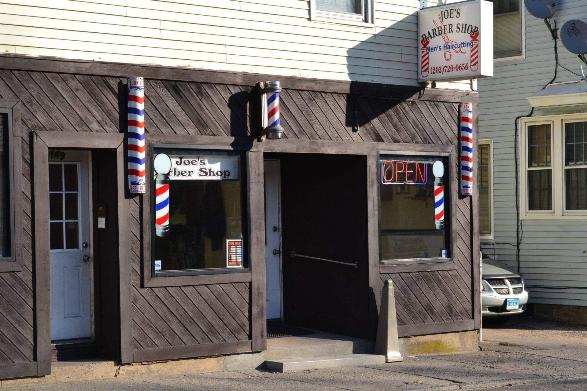 Barber in Naugatuck