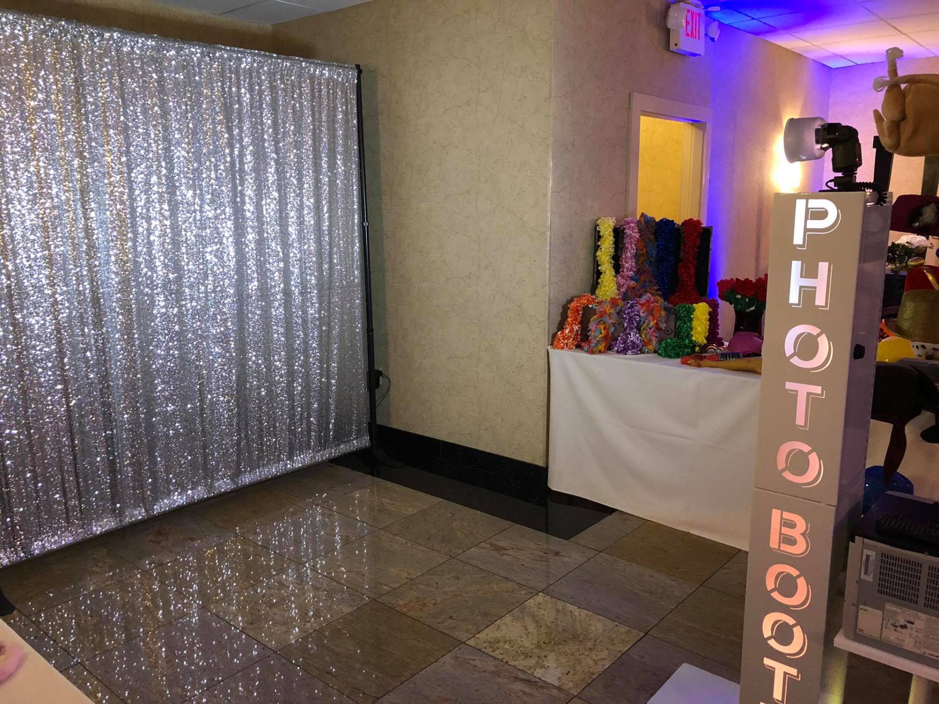 Swazae Photo Booth at a wedding at Cascade Banquets
