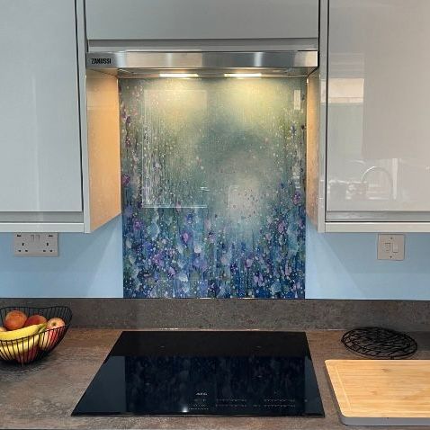 Blue-Flowers-Glass-Splashbacks-for-Kitchens
