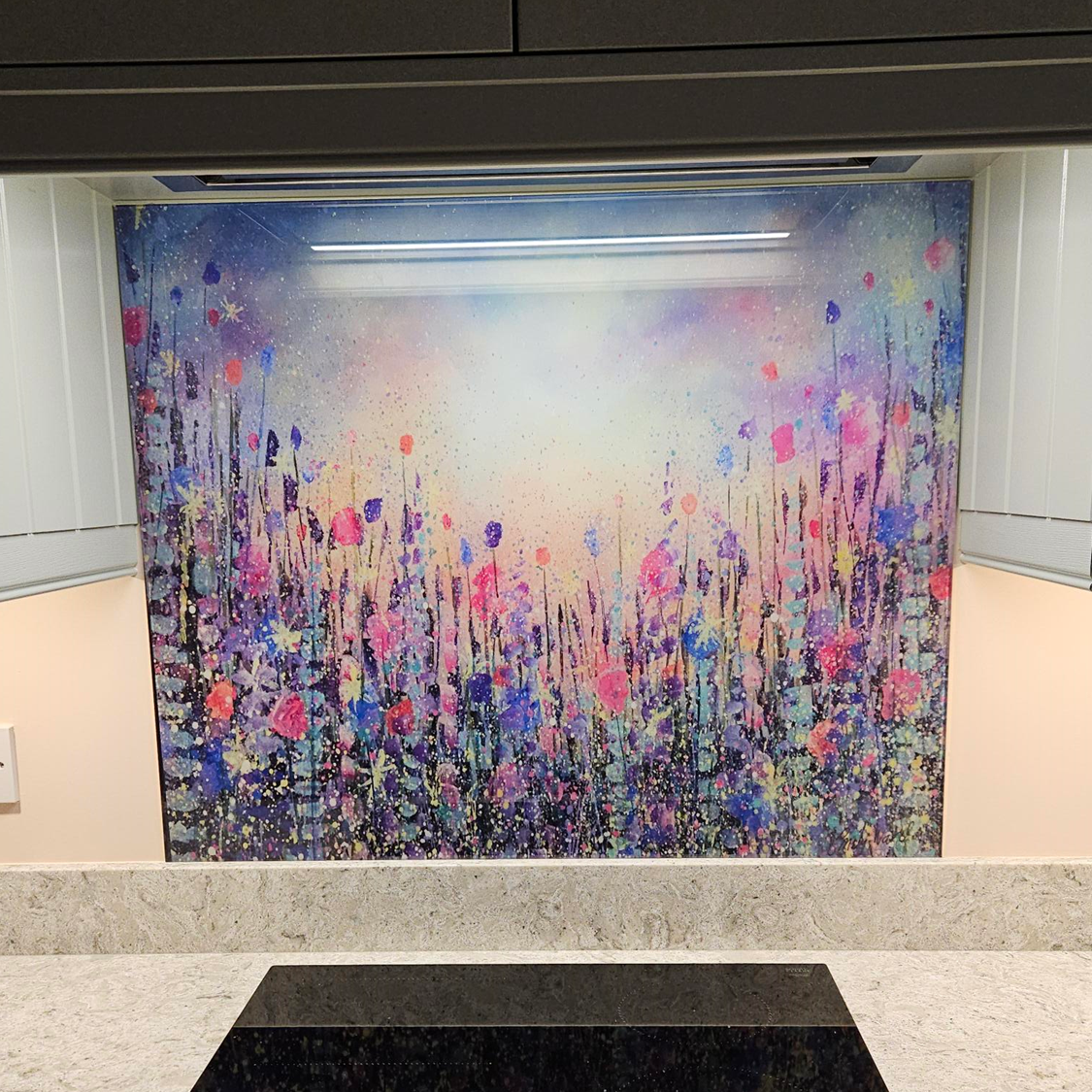 cooker splashback with flowers image