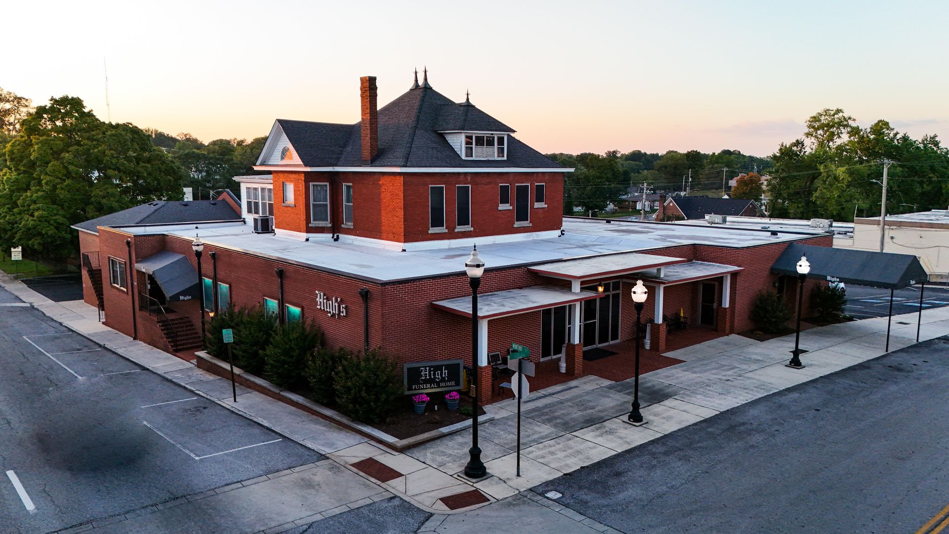 Exterior view of High Funeral Home in McMinnville, TN