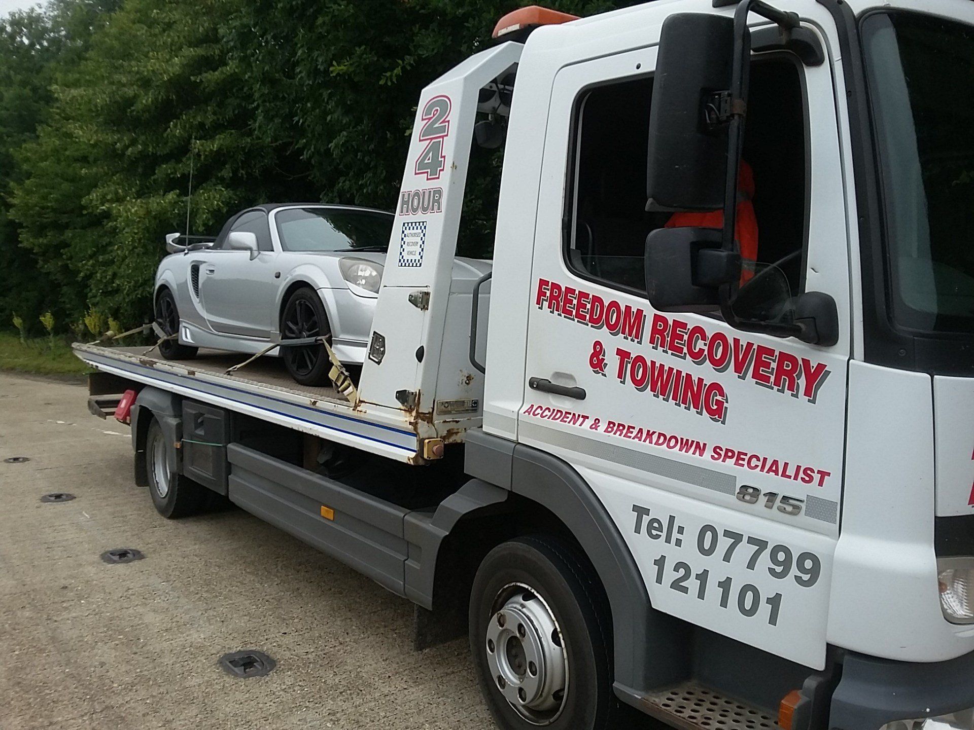 Freedom Recovery & Towing 6