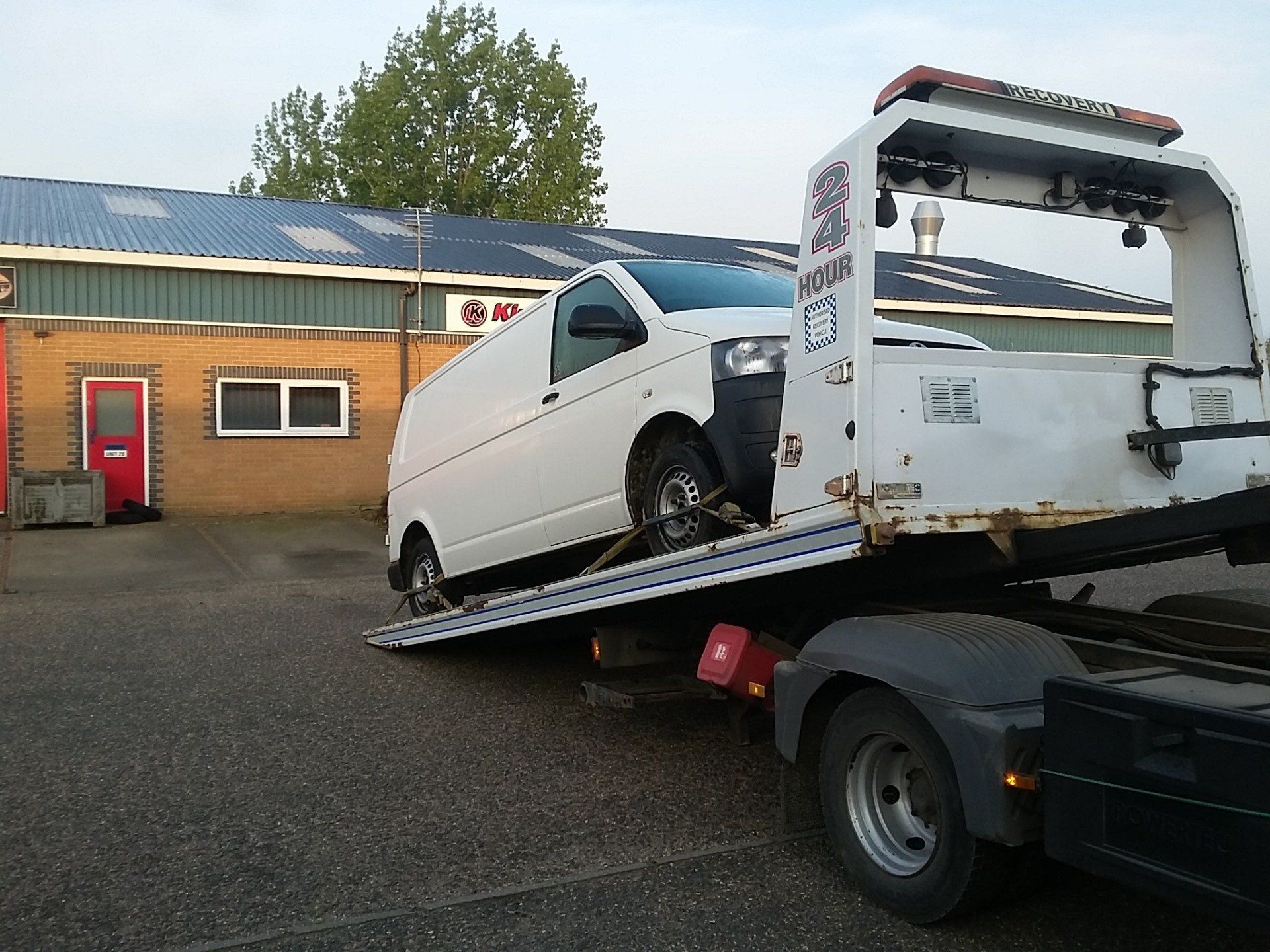 Freedom Recovery & Towing 13