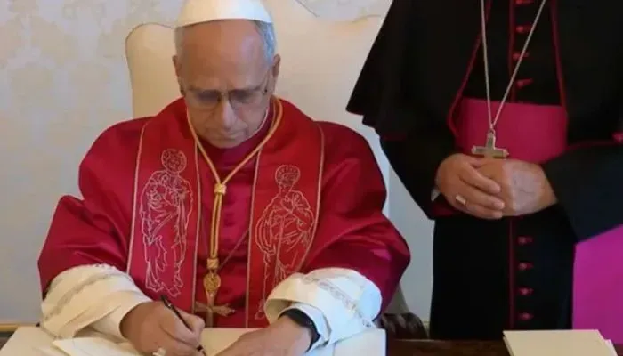 Firma Papa XIV