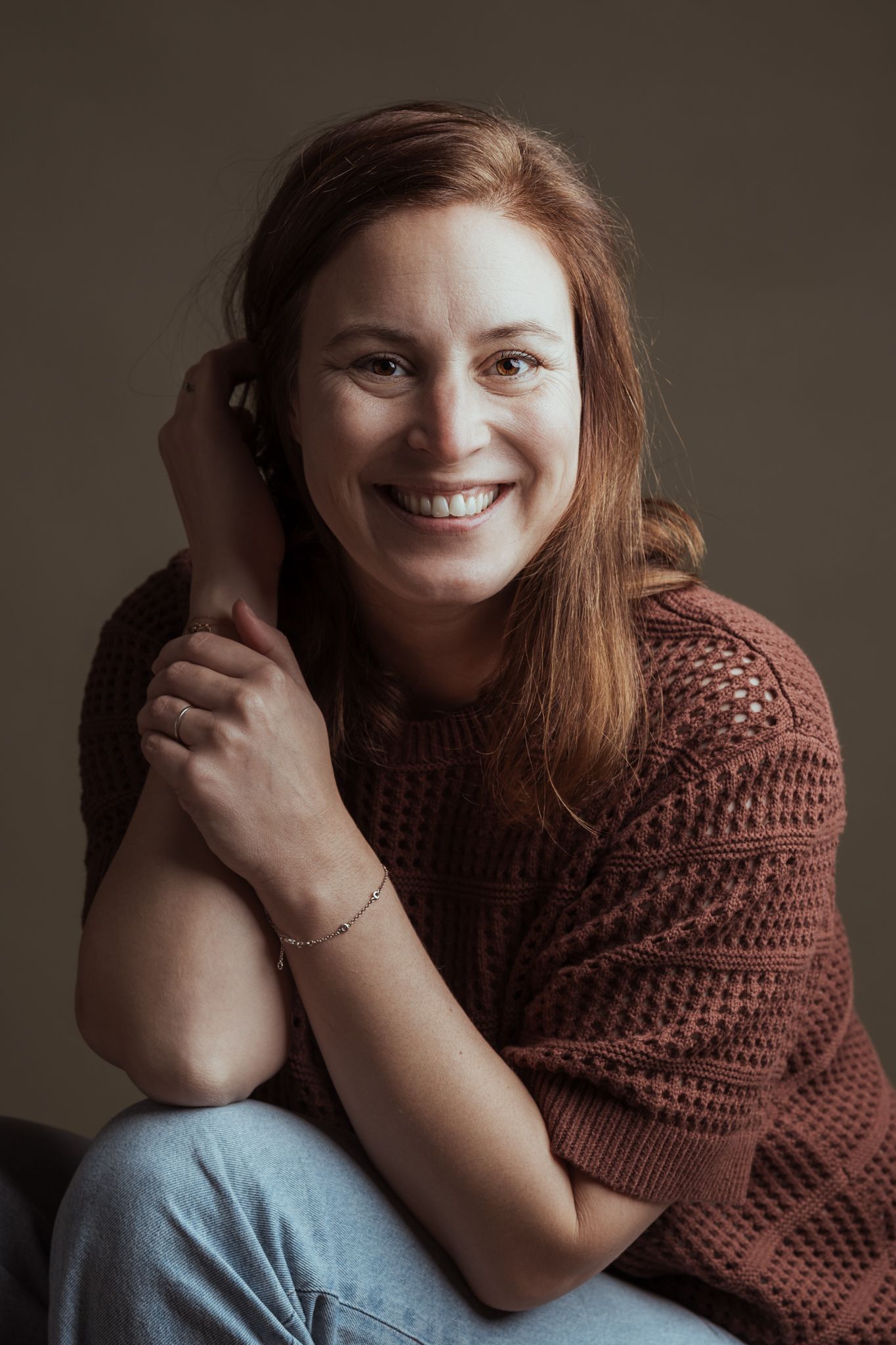 Portret van lachende fotograaf