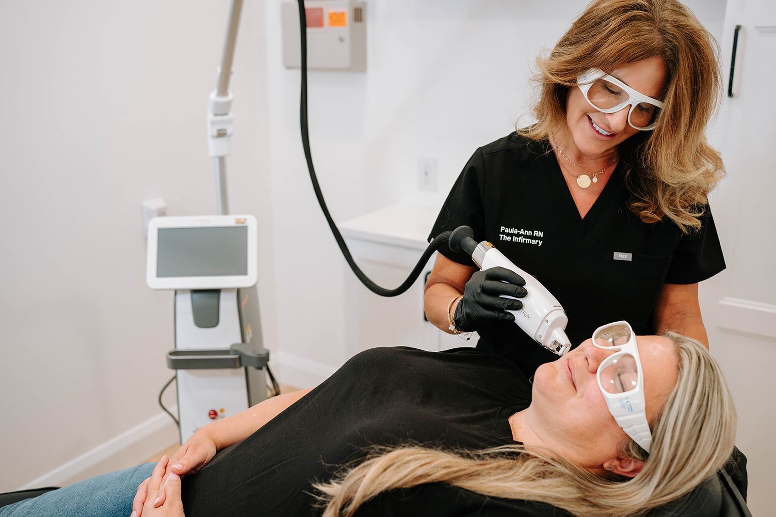 nurse practitioner providing hair restoration in Stittsville