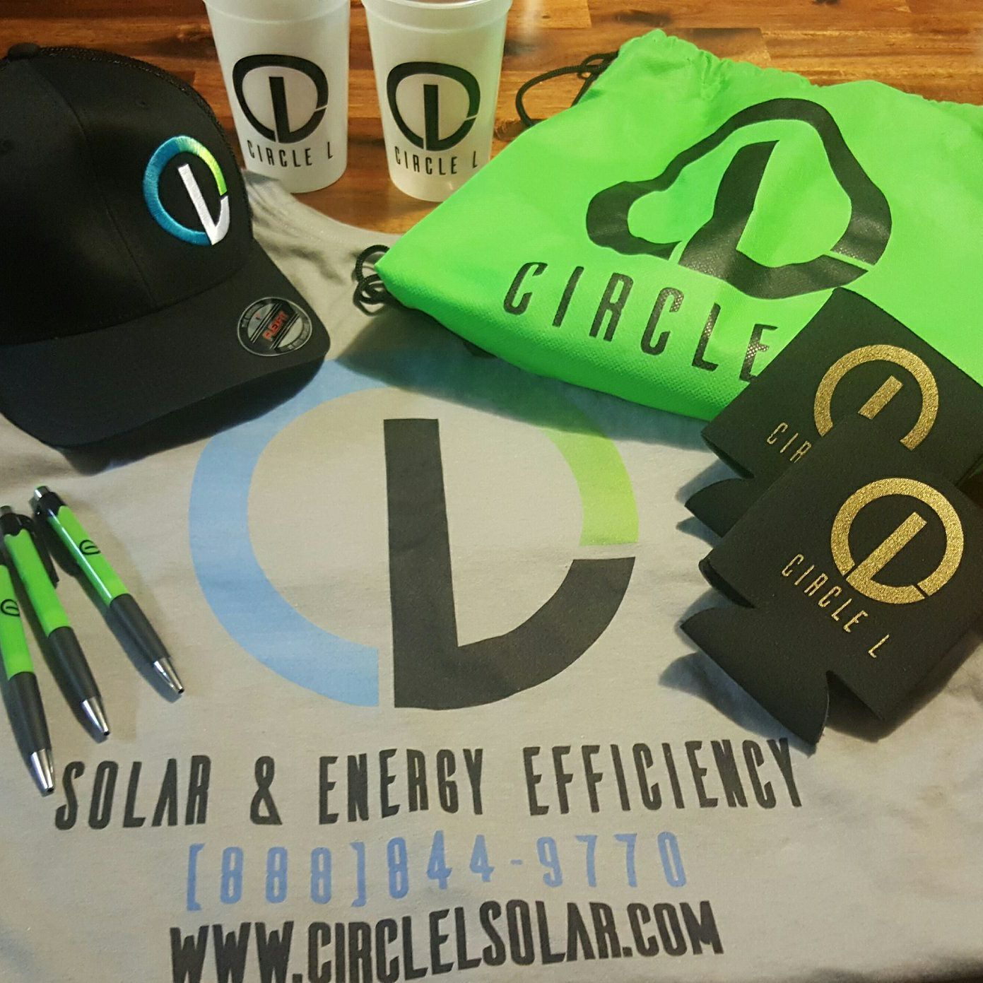 A shirt that says circle solar and energy efficiency