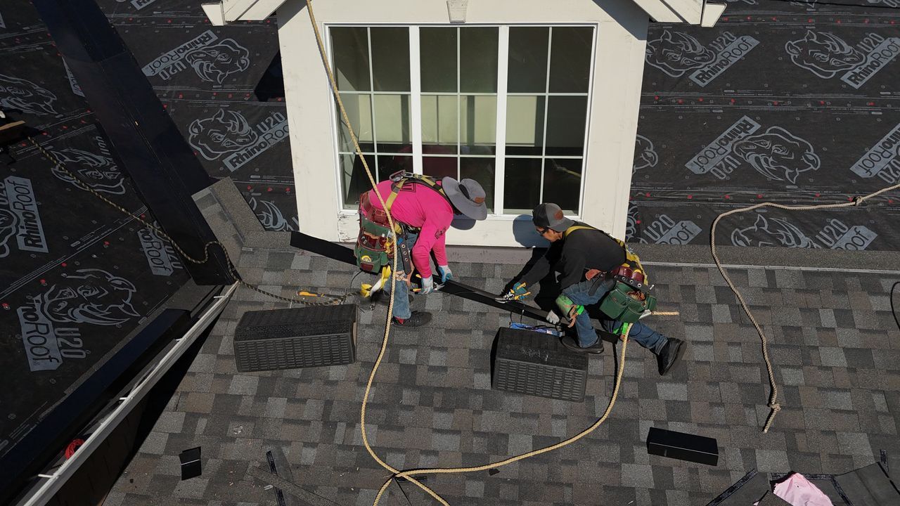 Roofing contractor in Battle Ground, WA, Valiant Roofing delivers roof inspections, roof repairs, emergency leak response, and full roof replacements with clean scopes and photo documentation. Backed by 230+ 5-star Google reviews, we serve Battle Ground from 108 SE 124th Ave STE 8, Vancouver, WA 98684. Call Valiant Roofing for a documented inspection and clear next steps.