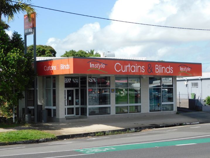 A Store Called Instyle Curtains And Blinds Is On The Side Of The Road — Cairns Signcorp In Portsmith, QLD