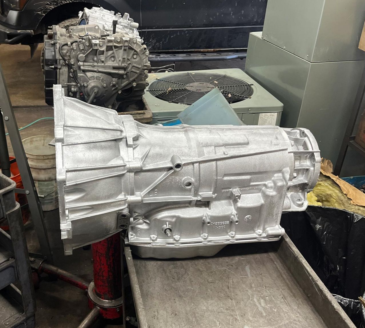 A car differential with gear teeth, labeled