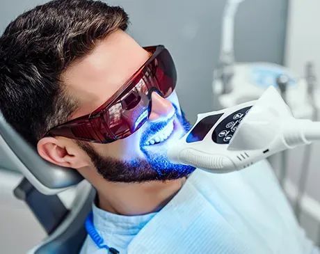 Zoom whitening at Aurora Dental Care in Seattle, Washington