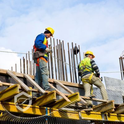 Seguros para todas as ocasiões: família, empresas e imóveis. Tradição e confiança para proteger o que mais importa.