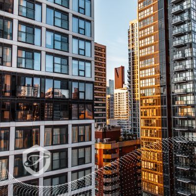 Seguros para todas as ocasiões: família, empresas e imóveis. Tradição e confiança para proteger o que mais importa.