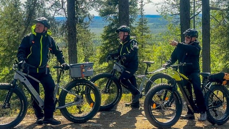 Guided bike tour in Levi Finland