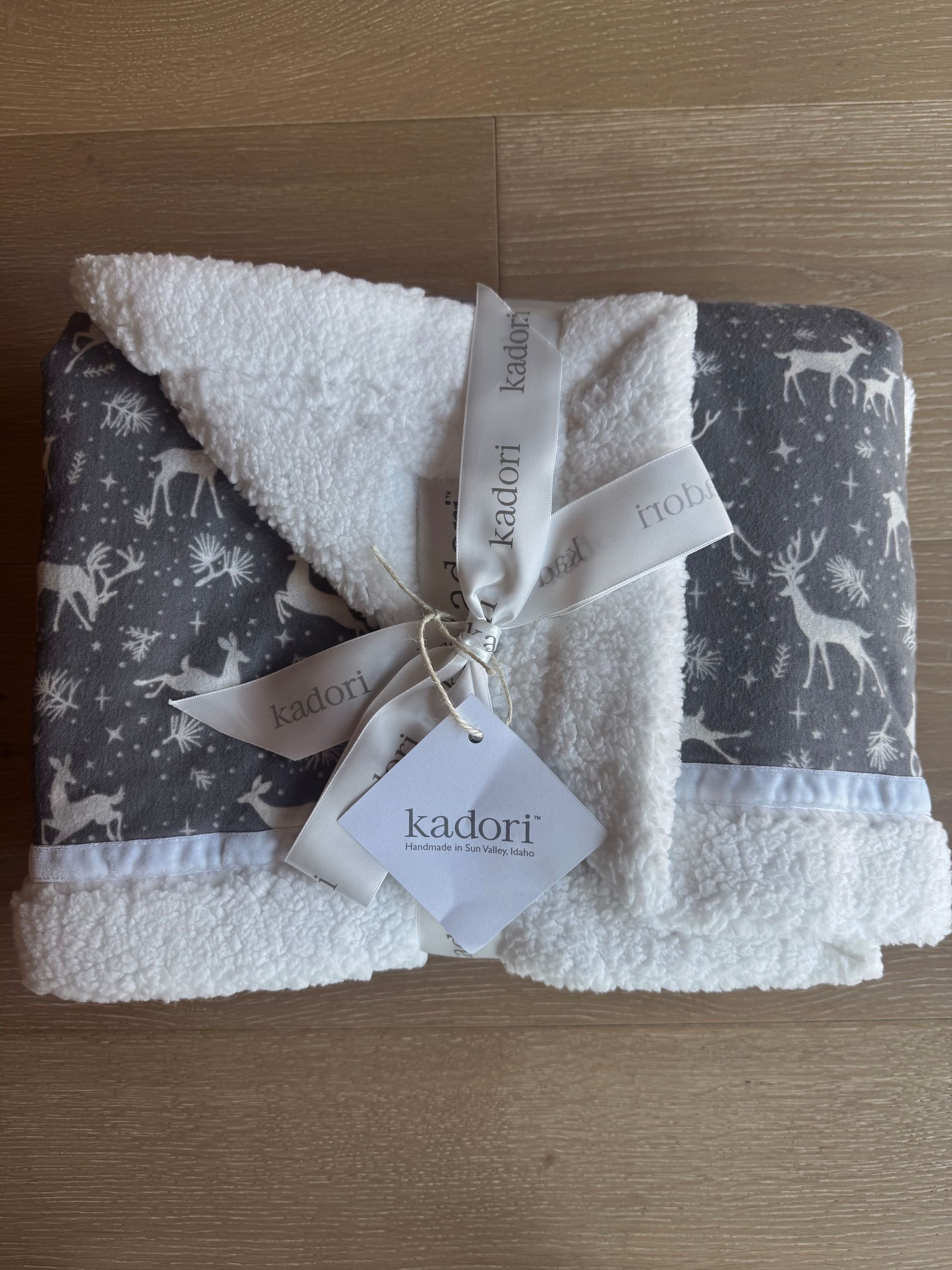 reindeer print kadori blanket