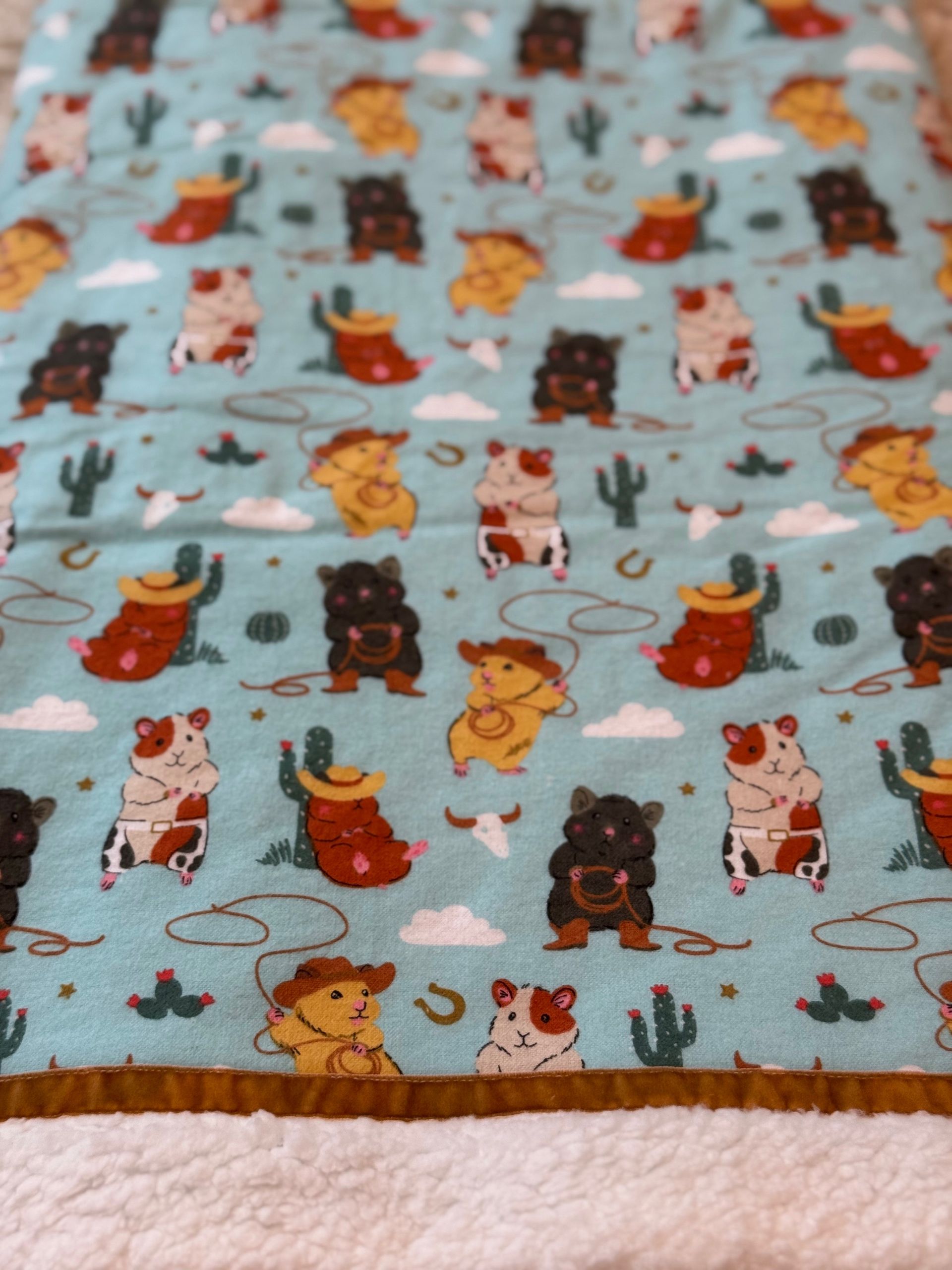 kadori sherpa baby blanket with  hamster printed material
