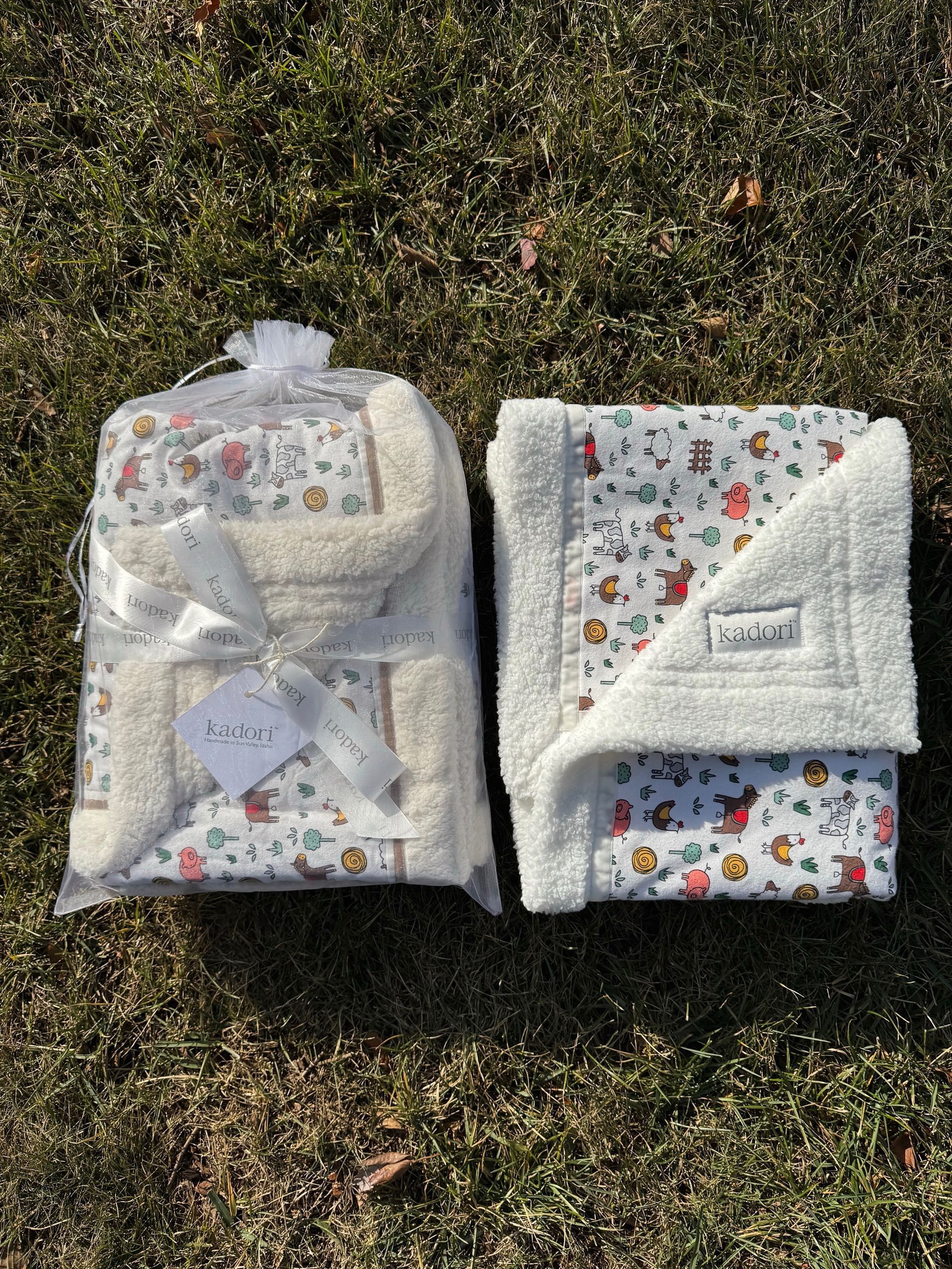 kadori sherpa baby blanket with farm animal printed material