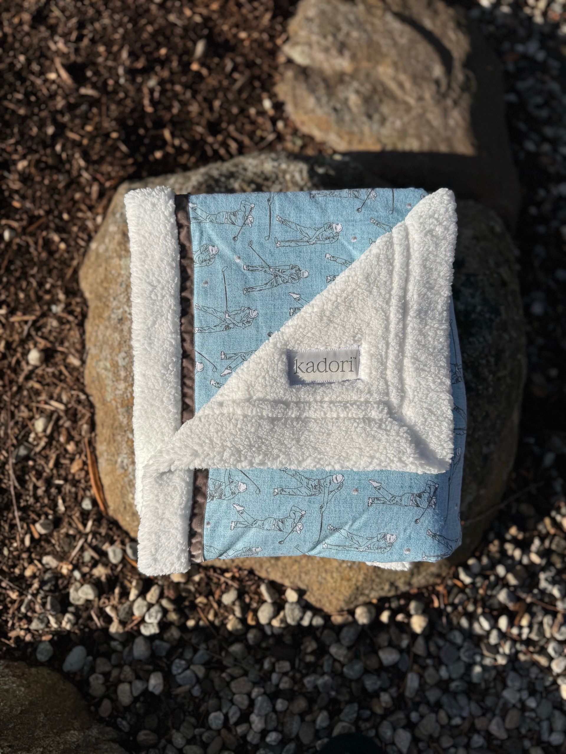 kadori sherpa baby blanket with blue golfer print material