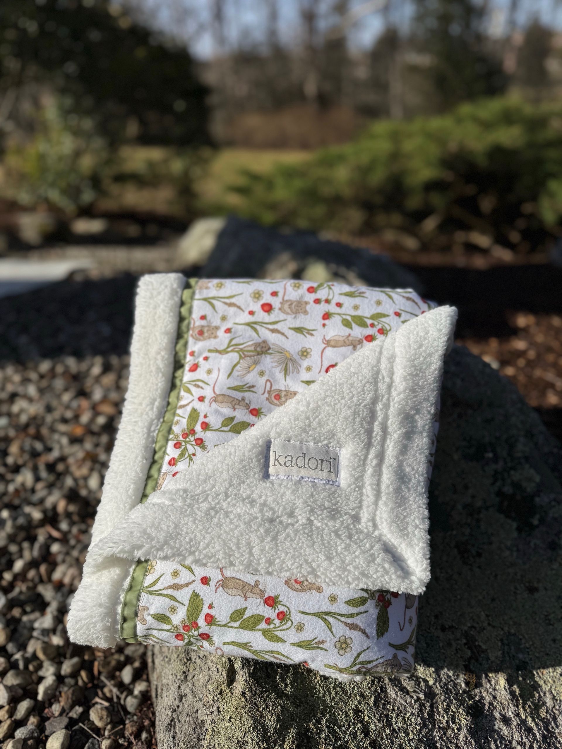 kadori sherpa baby blanket with mice eating berries printed material