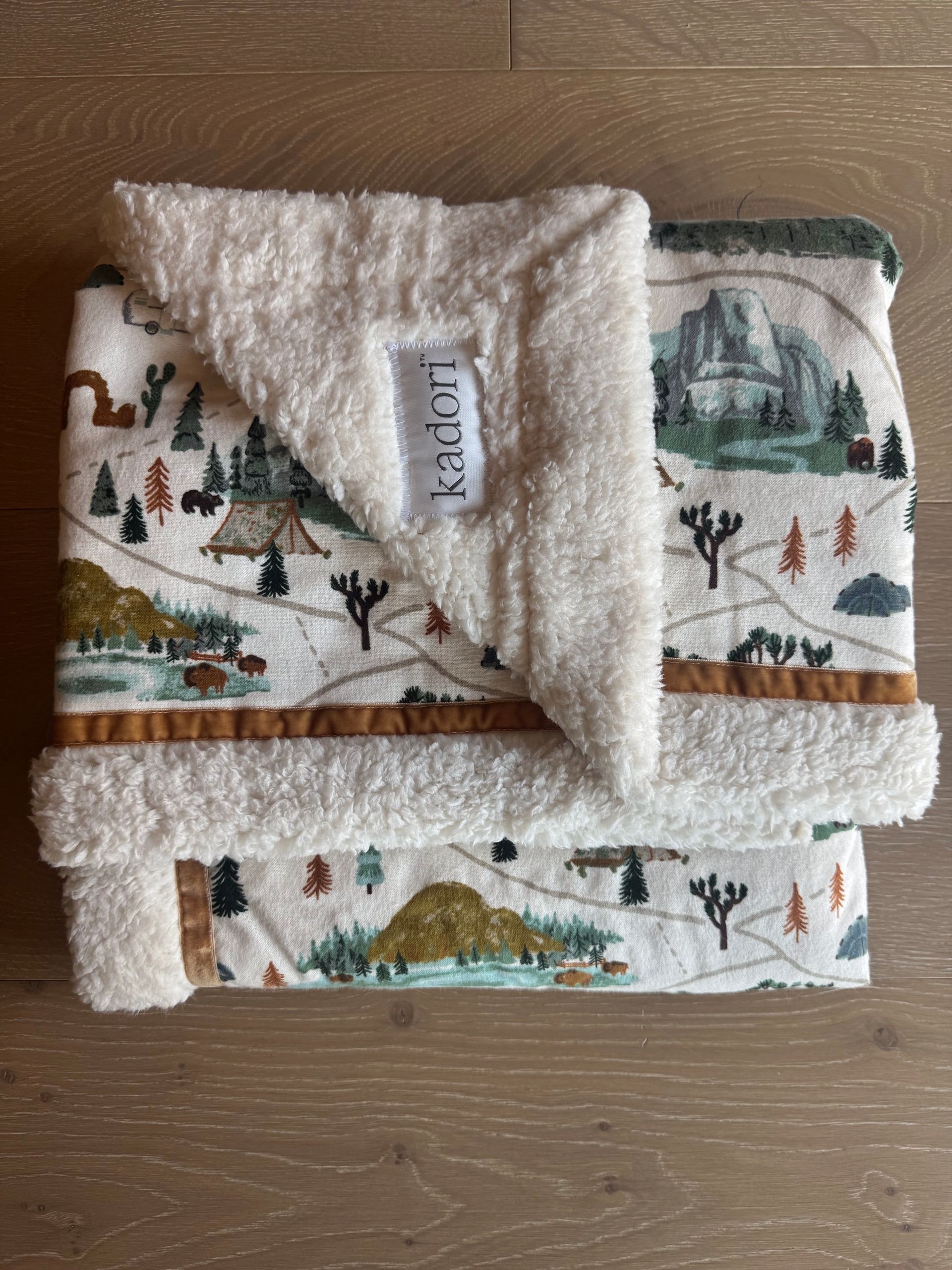 mountain scape printed kadori balnket