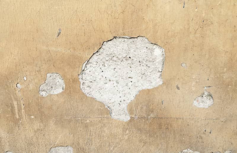 techniques stucco hole repar