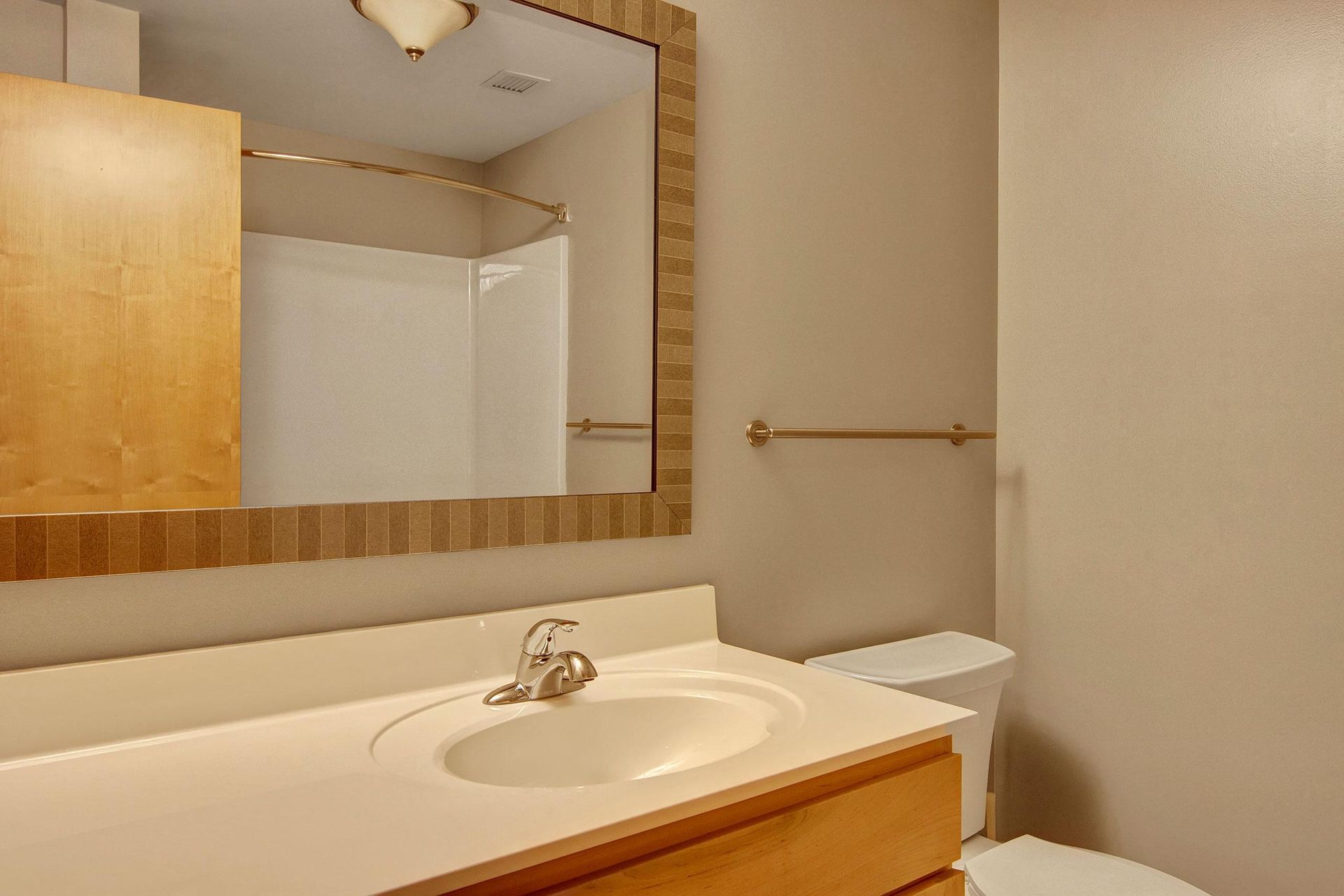 Lofts at Farmers Market Bathroom