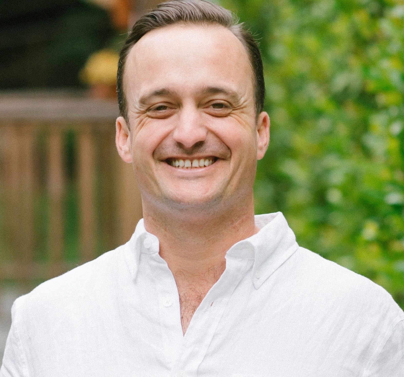 Dr. Daniel Bruckner